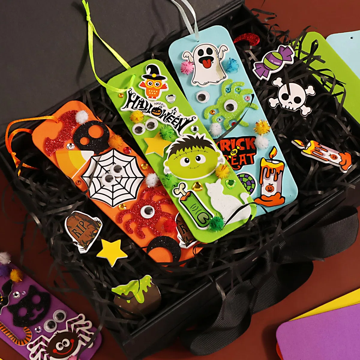 BOOMTOP 313pz Lavoretti Creativi Halloween per Bambini Artigianato Adesivi in Gommapiuma Schiuma Strass Pompom Occhi Googly Gadget Lavoretti Segnalibri Halloween per Bambini Artigianato Fai da Te