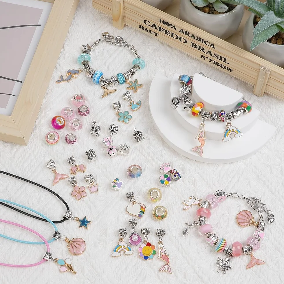 AUAUY Kit Braccialetti Fai Da Te Bambina, Adatto a Ragazze dai 15 Anni in Su, Kit Giochi Crea Braccialetti DIY, Idee Regalo Natale Originali, Crea Braccialetti Bambina, Regalo Compleanno Ragazza