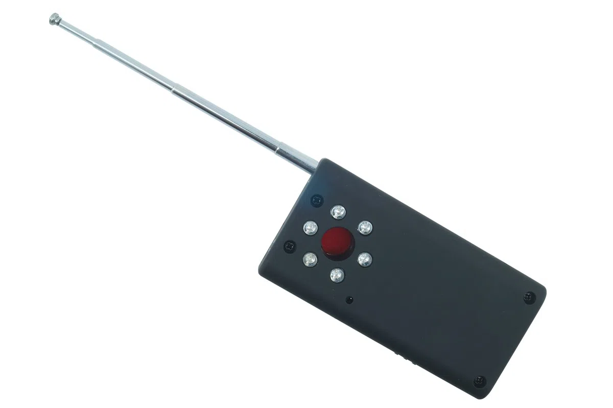 Rilevatore di Microspie Bonifica Cimici Spy Telecamere Wireless e Cablate