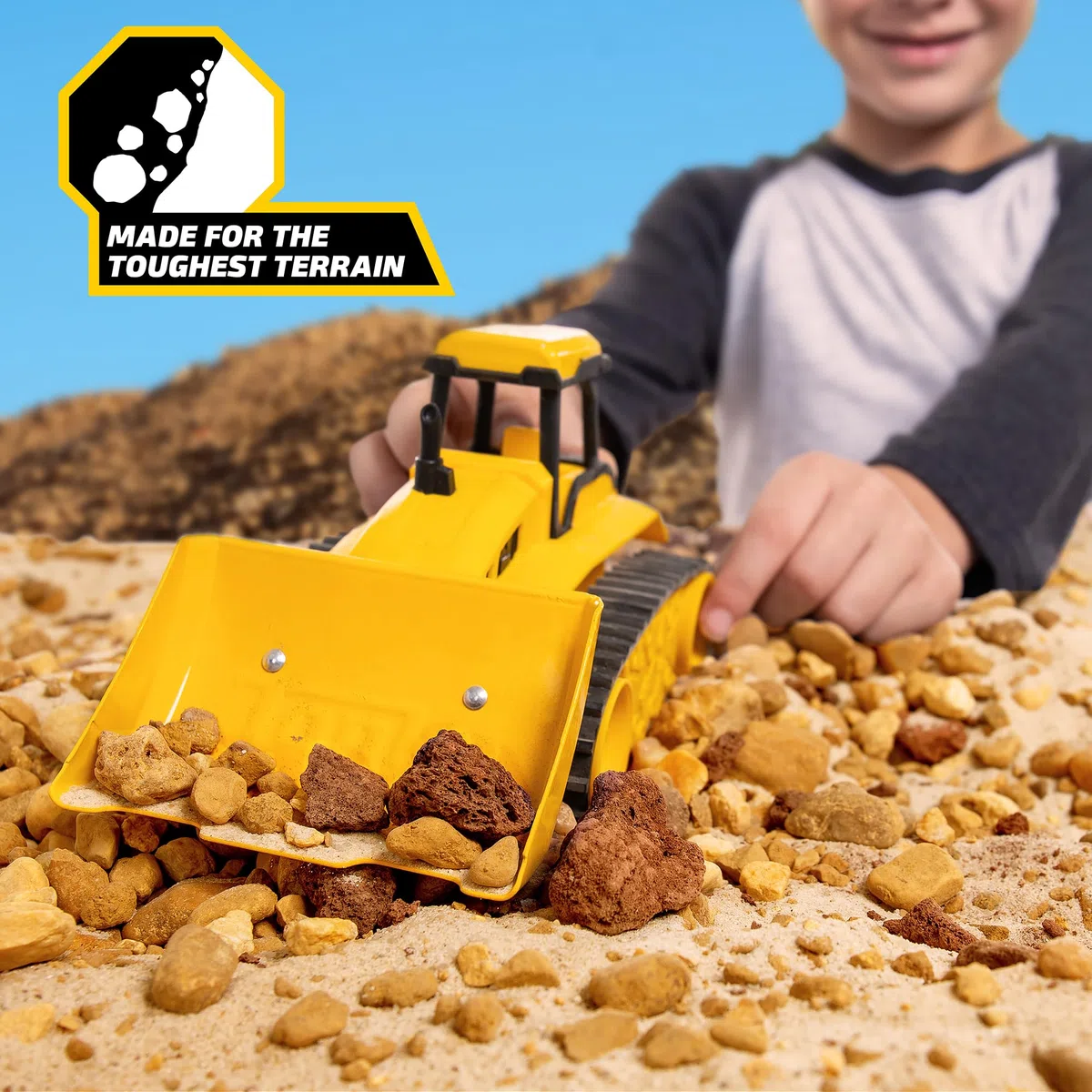 Tonka Basic Fun Mini Steel Classics Bulldozer - Costruzione in acciaio, parti funzionanti, luci e suoni realistici, design giallo vivido - perfetto per bambini dai 3 anni in su