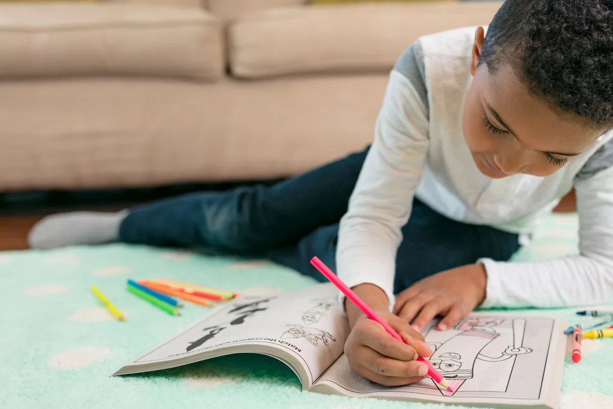 CRAYOLA Matite Colorate - Set da 100 Colori Diversi - Matite di Alta Qualità per Disegni, Lettere e Attività Creative - Ideali per Adulti e Bambini