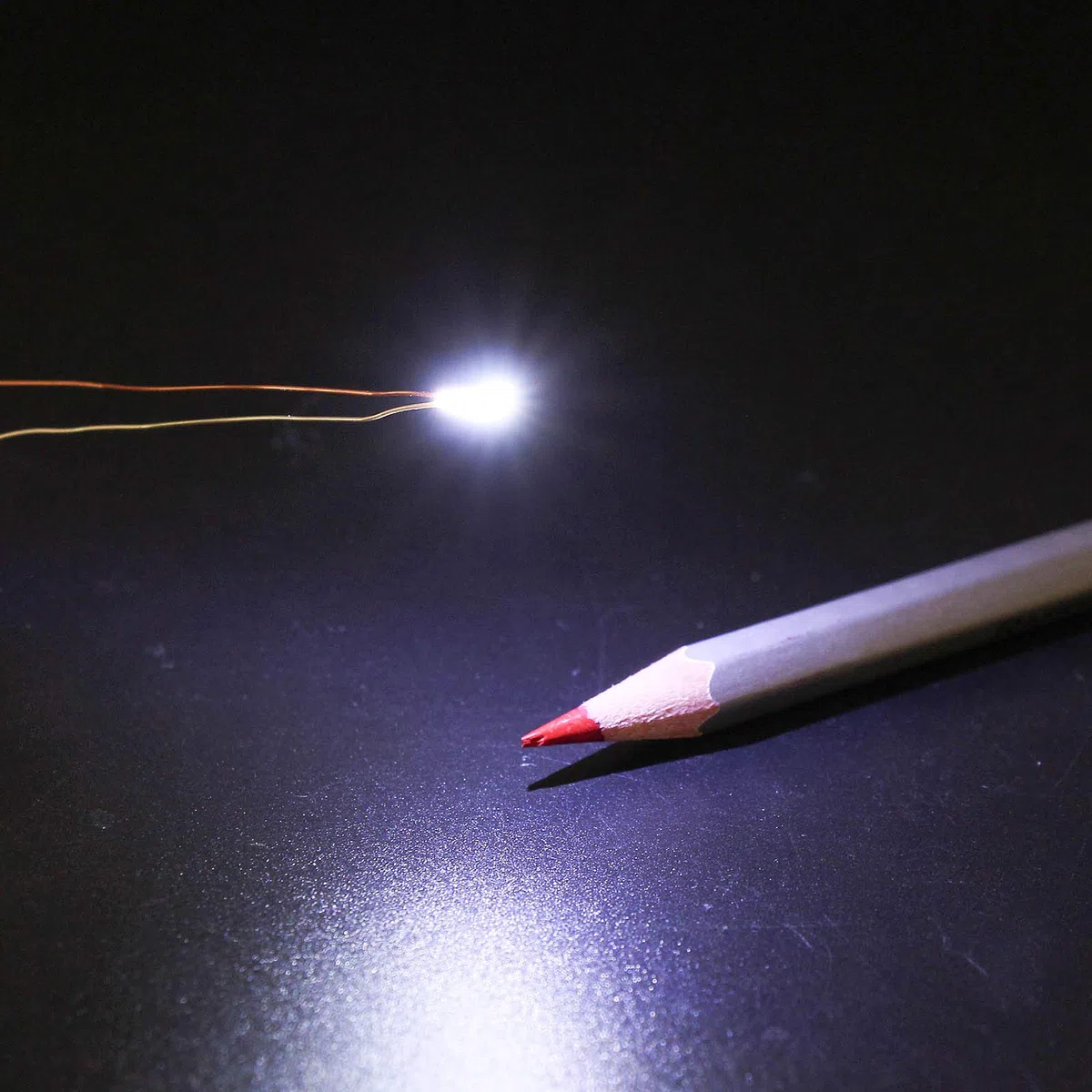 Evemodel 30pcs Pre-saldato Micro Litz Wire Bianco SMD 0603 LED Luce 20cm Wire Resina Cover