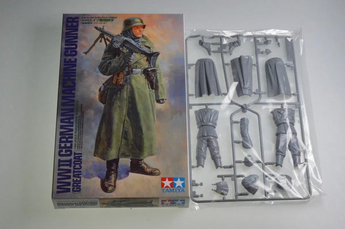 Tamiya 36306 - Soldato con Arma, Scala 1:16
