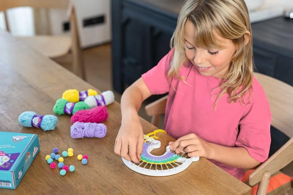 moses. Divertimento fai da te con arcobaleno, set completo per principianti, set fai da te con guida passo passo e cornice in legno, apprendimento a tessitura per bambini a partire dagli 8 anni,