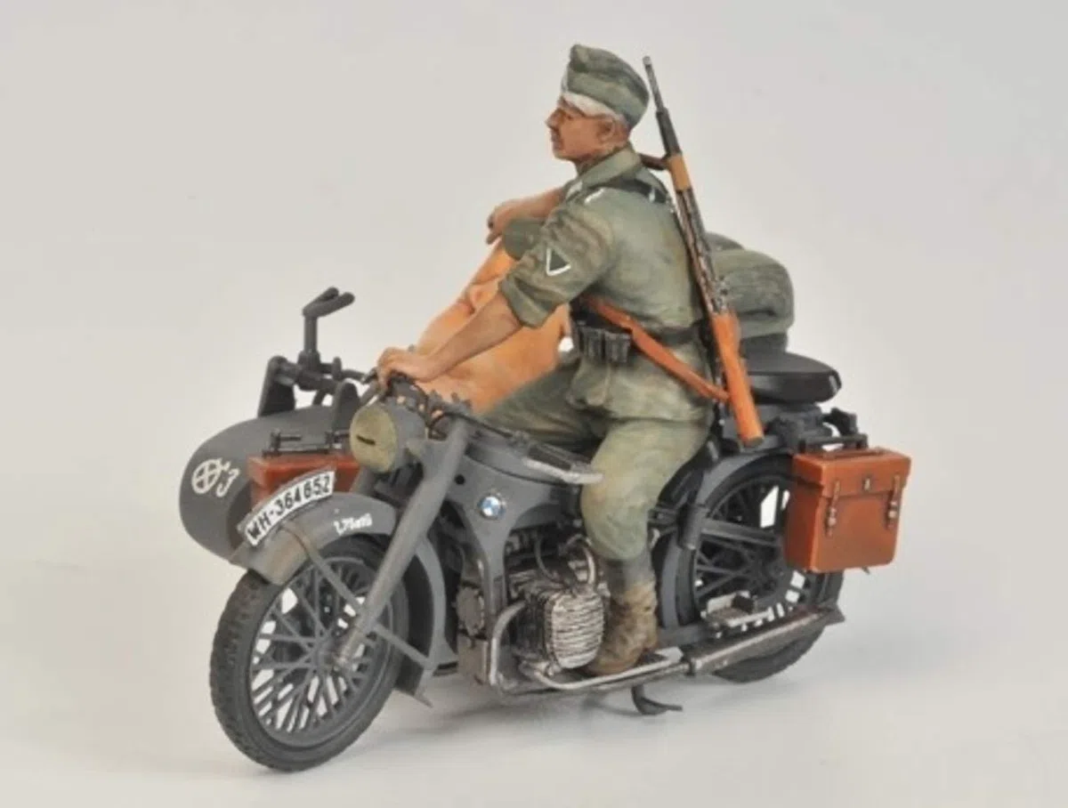 Zvezda Tamiya 500783607 - Motociclo Tedesco della seconda Guerra Mondiale, Scala: 1:35