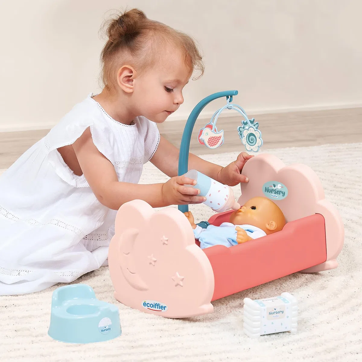 Ecoiffier, Lettino per Bambole in plastica, + 18 Mesi, Tanti Accessori Inclusi, 7900001835