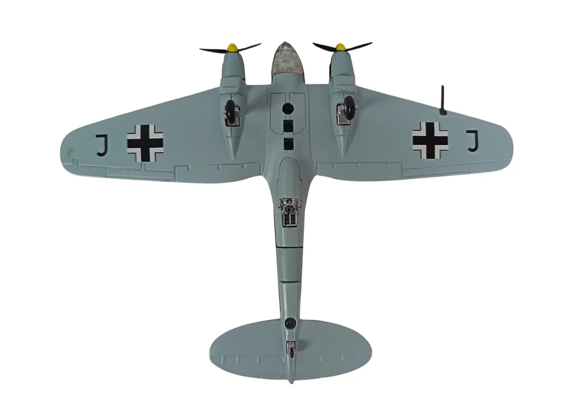 OPO 10 - Bombardiere Heinkel He 111, Riproduzione in Scala 1/144 di Un Aereo Militare della seconda Guerra Mondiale - B103