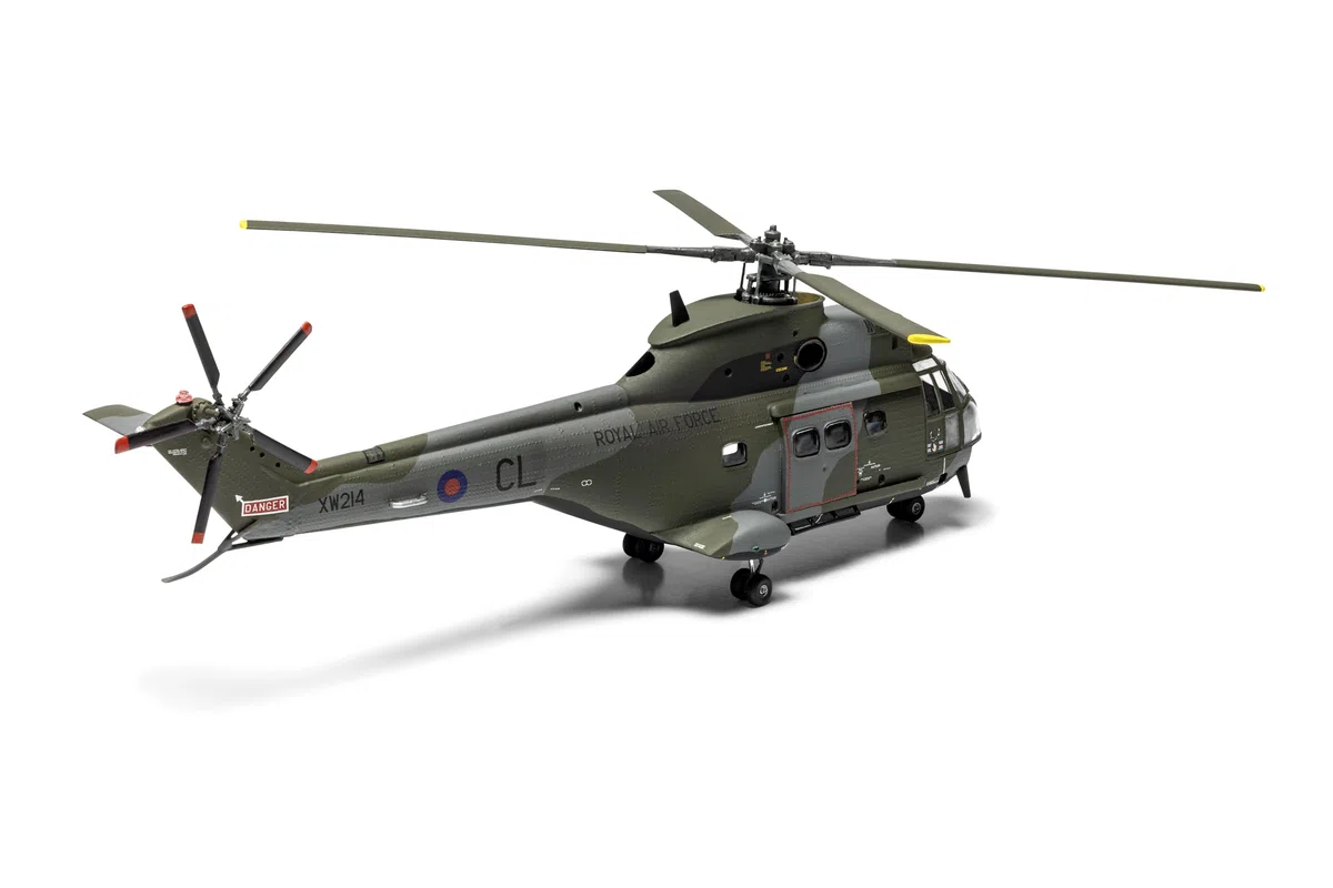 Airfix A03021V Westland Puma HC.1