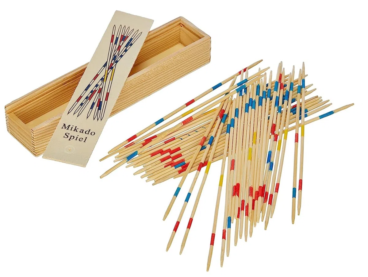 Generico Gioco da Tavolo in Legno Shangai Mikado Multigiocatore di Strategia 41 Bastoncini di Diverso Colore con Scatola Richiudibile Divertente in Famiglia