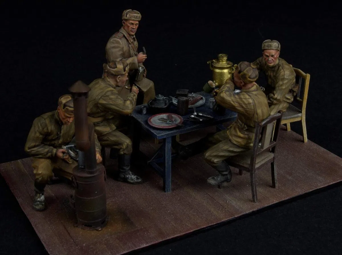 MiniArt MA35325 Modellino Veicolo da Guerra In Plastica da Montare, Dinner On The Front, Scala 1:35