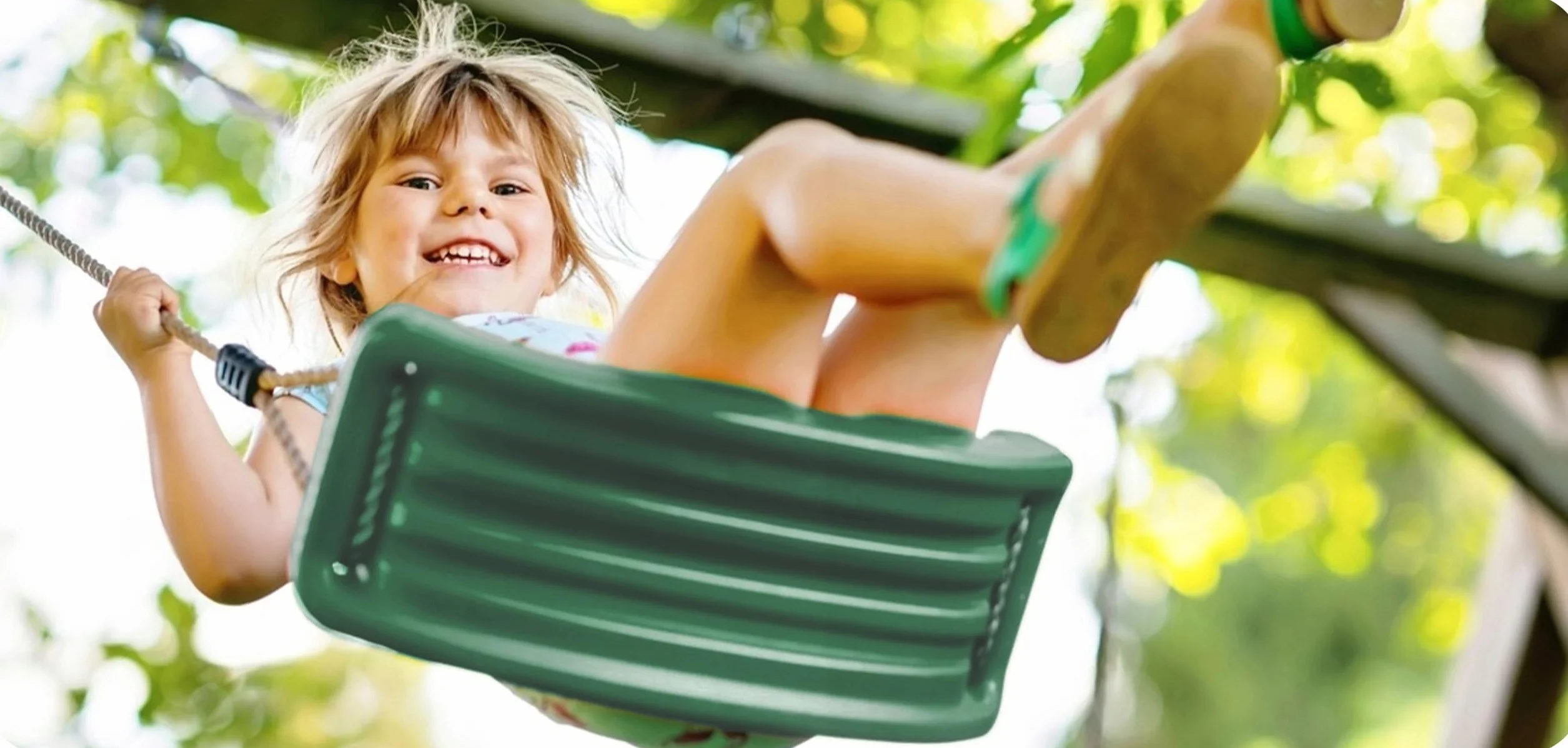 KRUMAD Altalena per bambini, per interni ed esterni, ergonomica, corde regolabili in altezza da 115 a 190 cm, portata fino a 35 kg, resistente alle intemperie, per bambini (verde scuro)