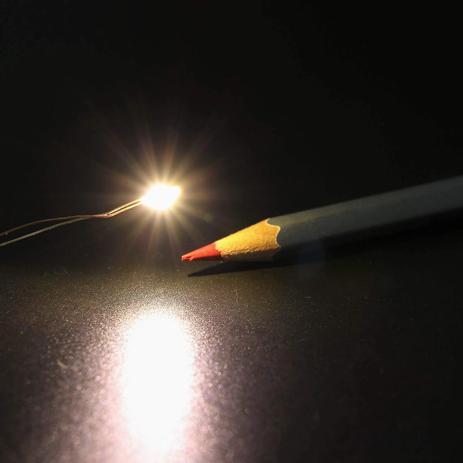 Evemodel 30 pezzi di filo Litz micro pre-saldato bianco caldo SMD 0603 LED con luce, filo da 20 cm con copertura in resina