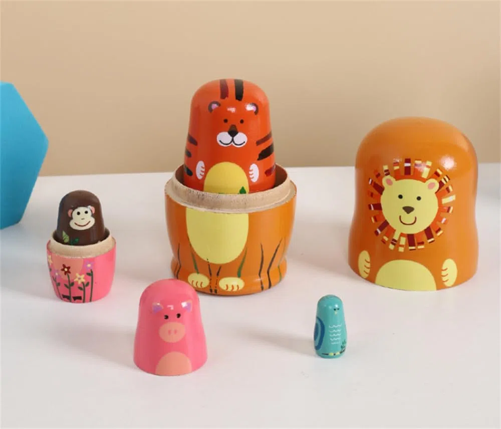 Oostifun 5pcs Cartoon Cute Handmade Russian Nesting Doll Playsets Animali in legno Nesting Dolls Stacking Dolls Collection Decoration(Animals)
