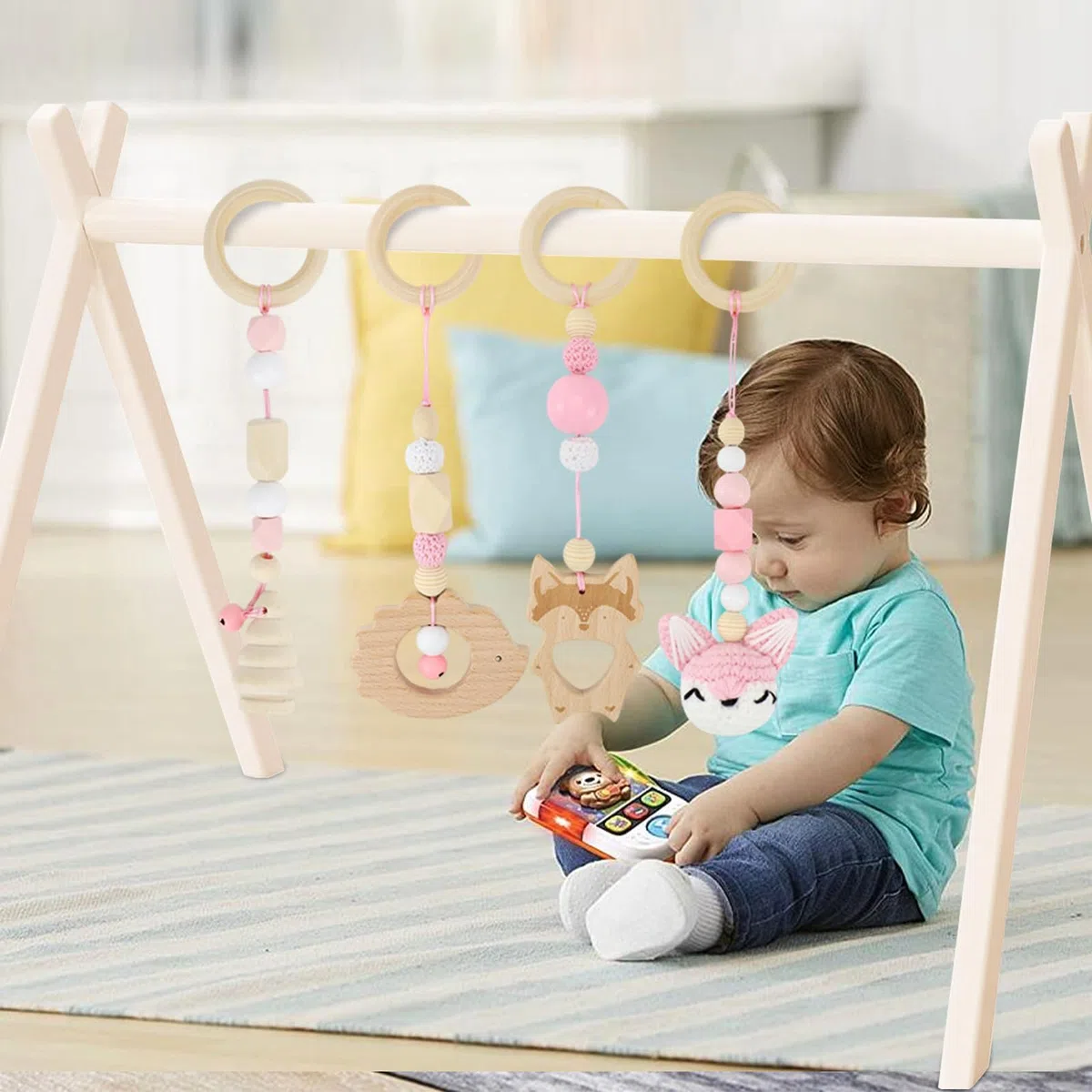 BINYI 4 Pezzi Palestrina Neonato Montessori Arco Giochi per Passeggino da Appendere Giocattoli di Legno per Bambini Pieghevole Gioco Auto Neonato Baby Gym con Ciondolo in Legno (Rosa)