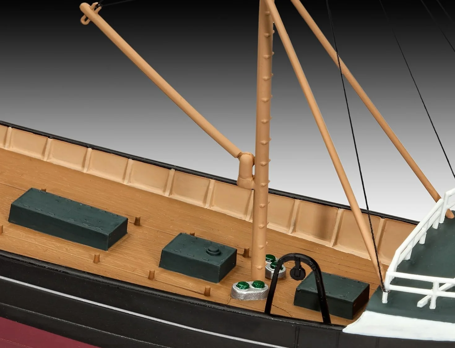 Revell North Sea Trawler Kit 05204 Scala 1:142