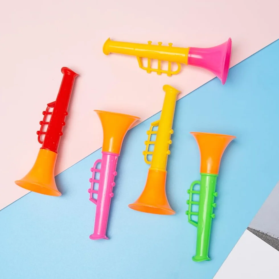 25 Pezzi Trombe Plastica Trombetta Giocattolo Bambini Vuvuzela Portatile Giocattolo Tromba Strumenti Musicali Bambini Mini Tromba Produttori di Rumore Trombetta per bambini, Colorato, 10*3.8cm