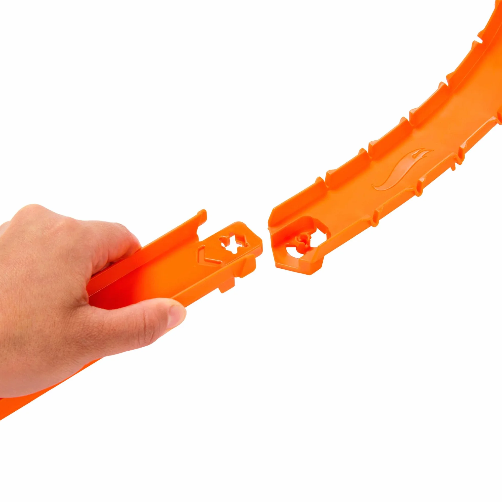 Hot Wheels - Track Creator Pista Deluxe, Set con 2 macchinine in Scala 1:64 Incluse e 7 Metri di Pezzi Speed Snap Track e connettori con Diverse Lunghezze, Giocattolo per Bambini, 3+ Anni, JDW42