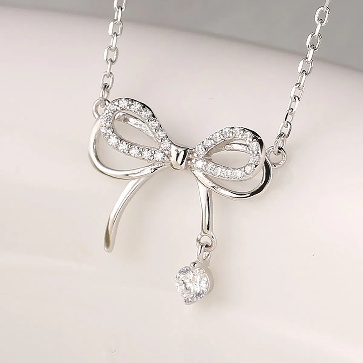 Collana Fiocco Argento 925 per Donna Bambina Ragazza Ciondolo Fiocco Rondo Zirconi Brillantini Collana da Donna Argento Cristalli Girocollo Catena Gioielli Regalo