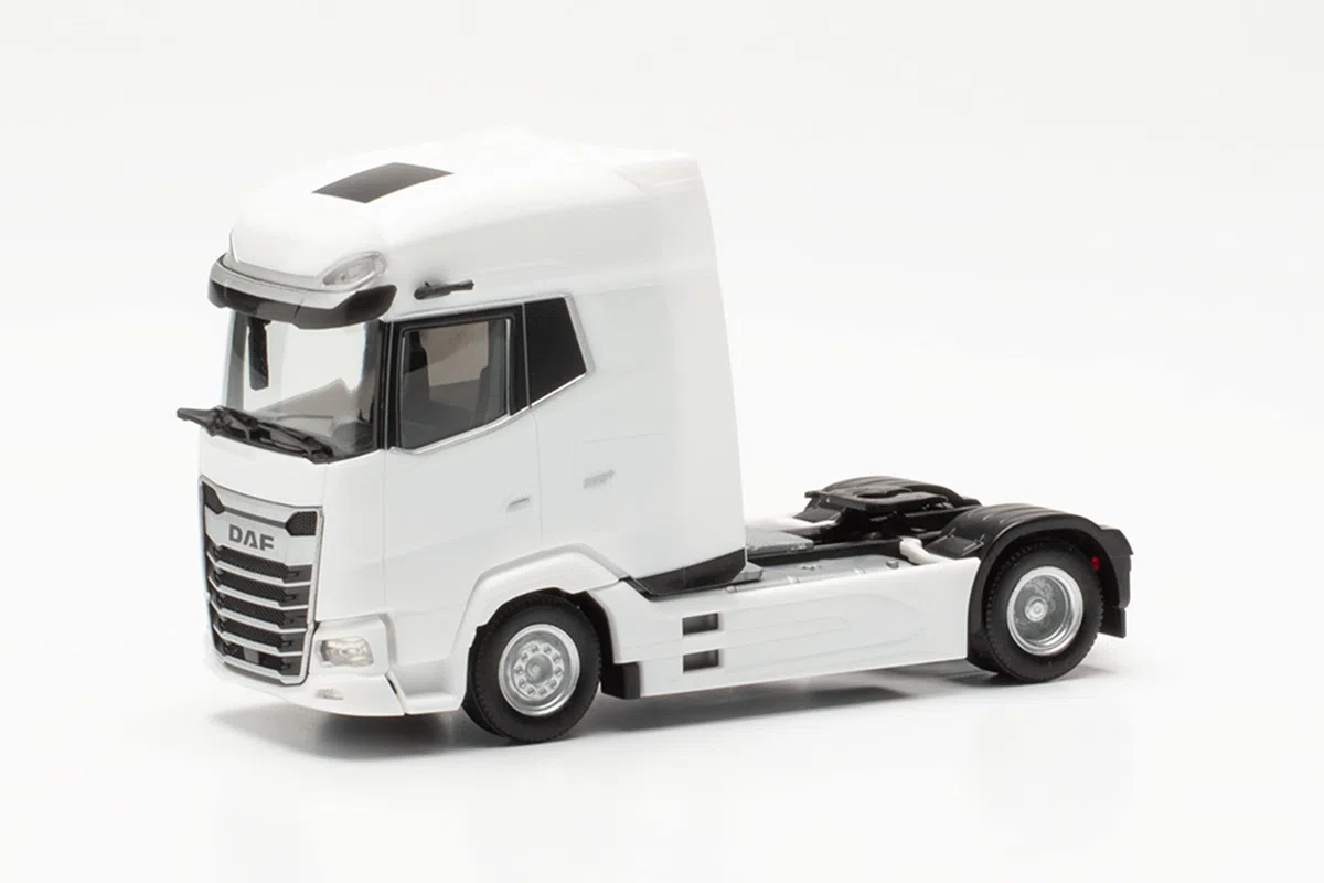Herpa modello di camion DAF XG+ Trattore, scala 1:87, modello di camion per diorama, oggetto da collezione per modellismo, made in Germany, modello in miniatura