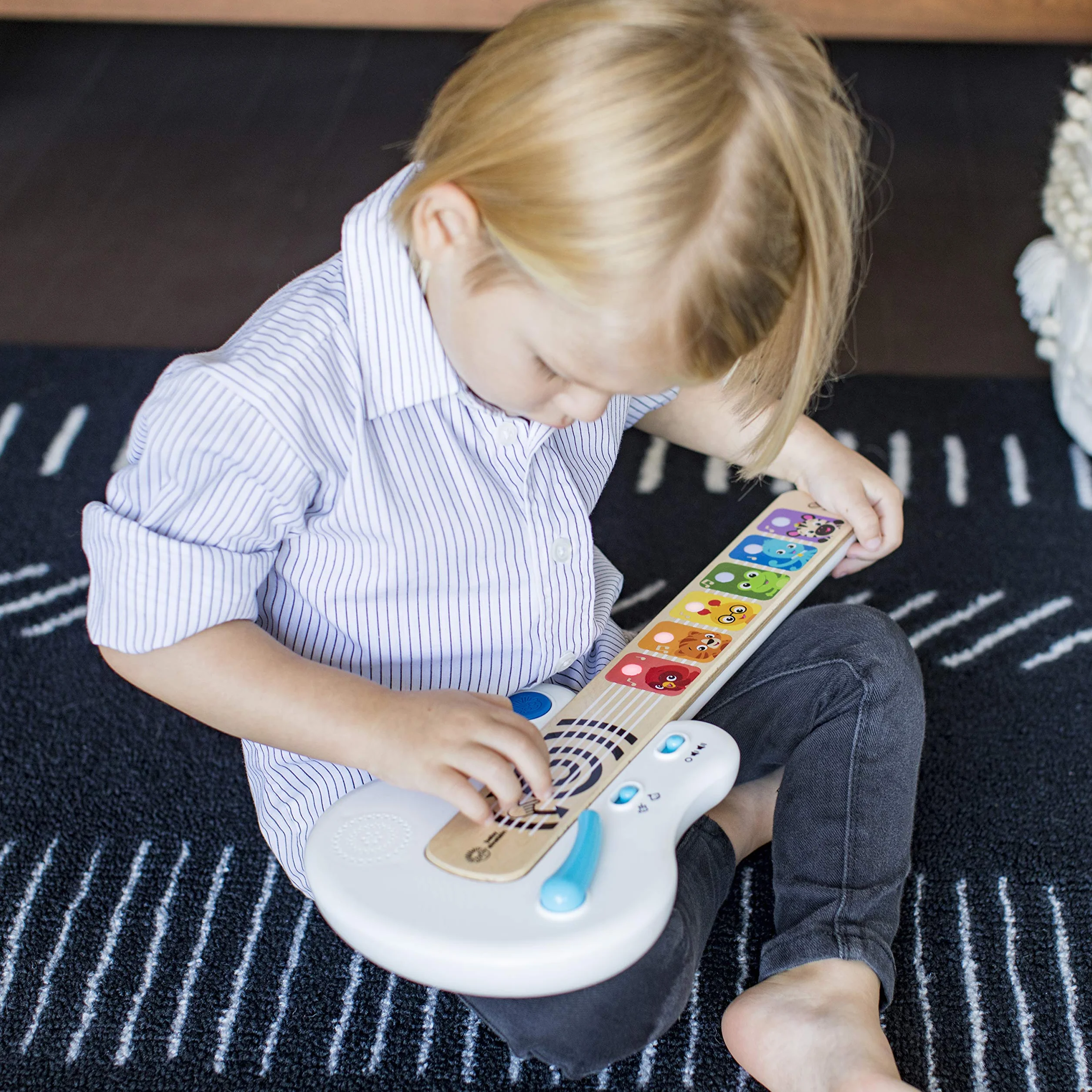 Baby Einstein, Hape, Chitarra Elettronica, Strum Along Songs Magic Touch, Giocattolo Musicale in Legno, 2 Modalità di Gioco, Strumenti Musicali per Bambini, dai 6 Mesi+