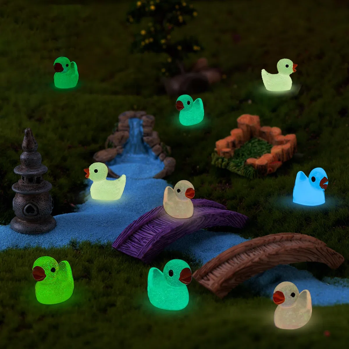 100Pcs Luminous Mini Resin Ducks, Piccole Mini Anatre Luminose, Miniatura Paperelle Piccole per Acquari, Decorazioni per Case Delle Bambole, Piante in Vaso, Decorazioni per Paesaggi da Giardino