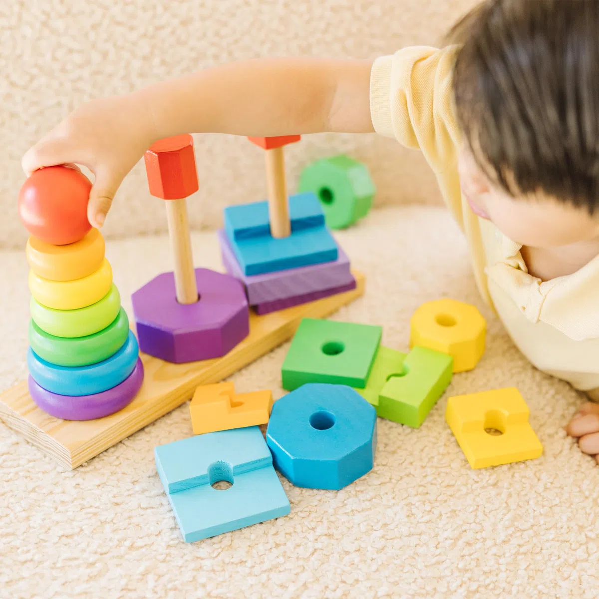 Melissa & Doug Impilatore Geometrico - Giocattoli per lo sviluppo, Giocattolo di Legno Impilabile per Bambini, Gioco Montessori, Regali per Bambino e Bambina, 2+ Anni