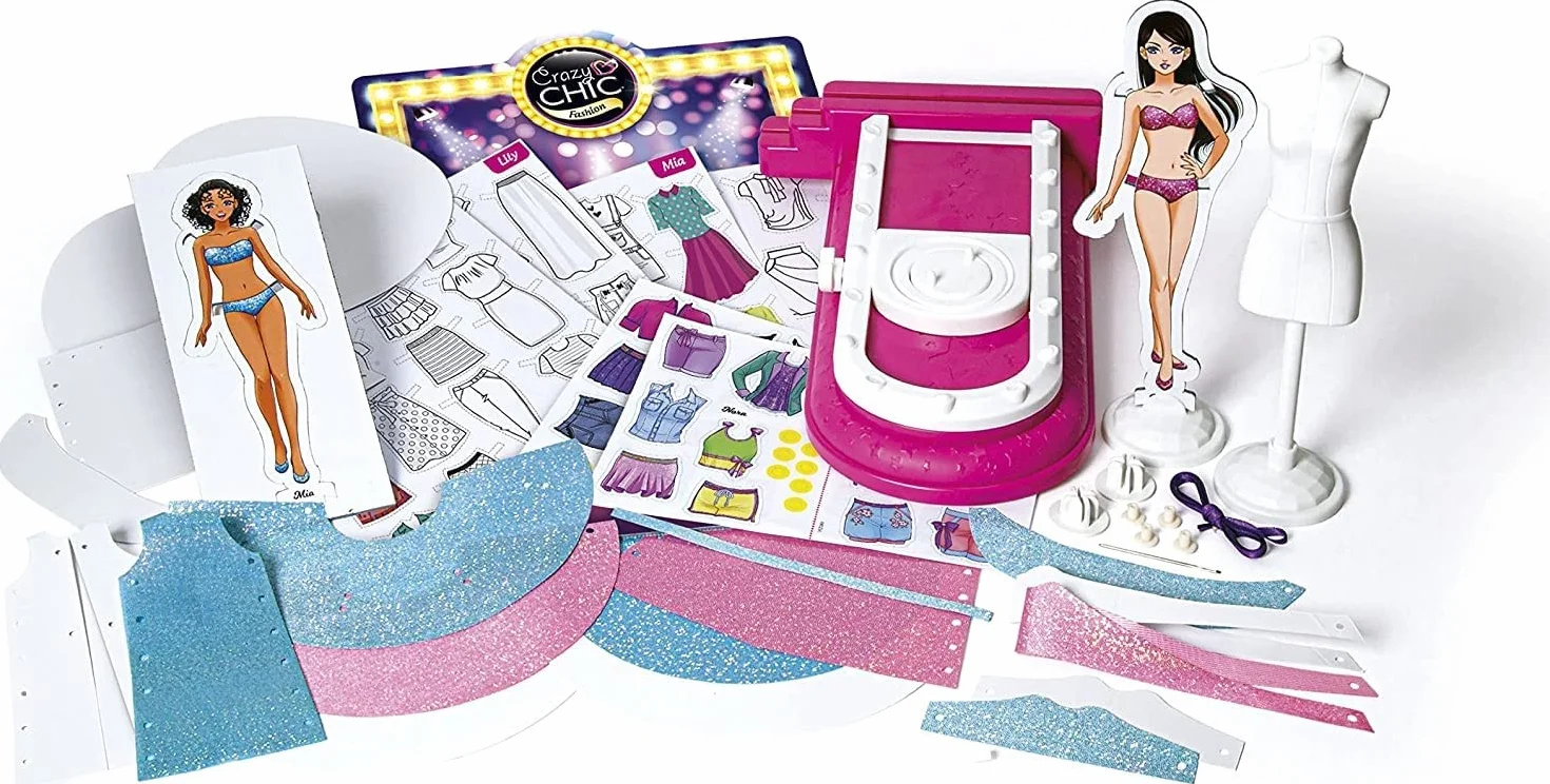 Clementoni Crazy Chic - Fashion Collection, Gioco Creativo per Bambini 7+ Anni, Set Creativo per Creare Outfit e Abiti alla Moda, Kit con Tessuti, Manichino Rotante e Modelli, Made in Italy, 18666