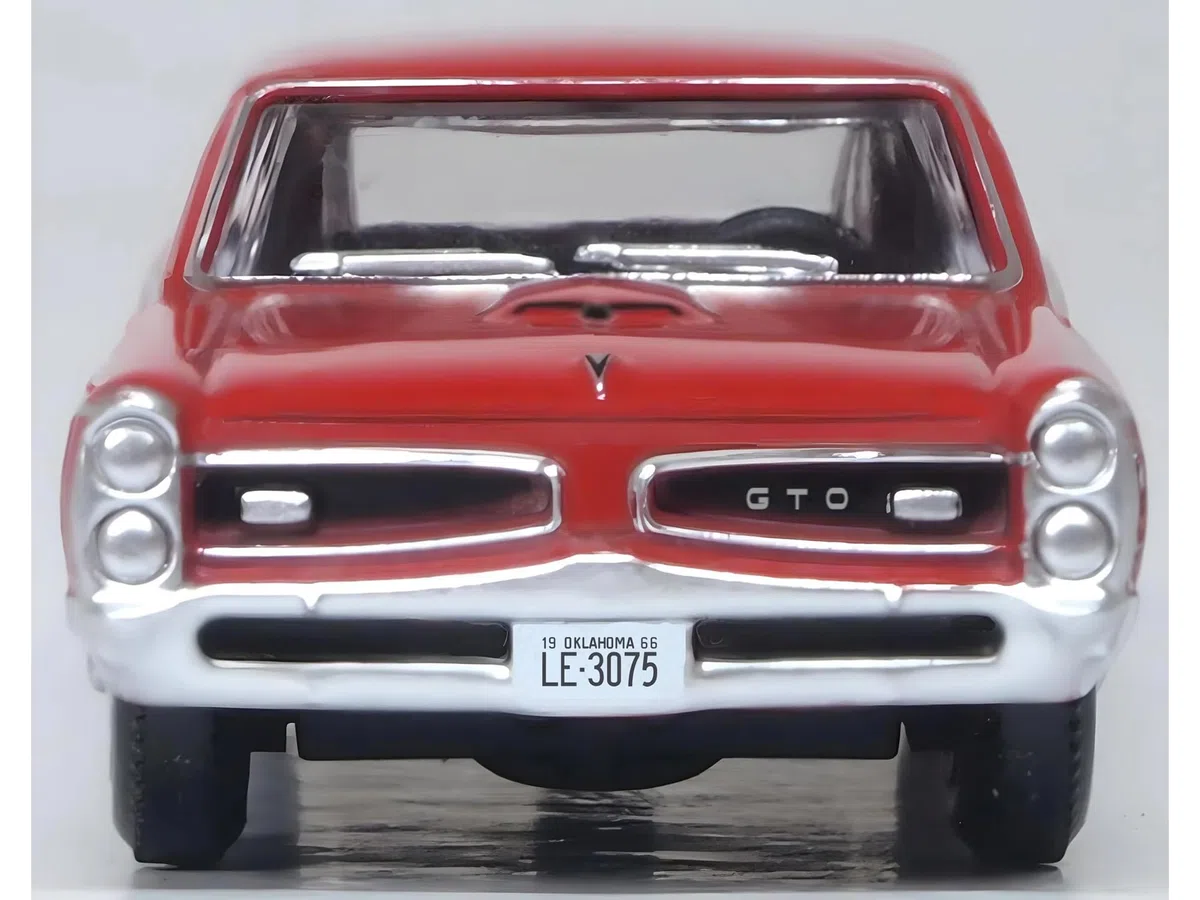 Oxford Diecast 1966 Pontiac GTO Montero Red 1/87 (HO) Scala Diecast Model Car 87PG66002