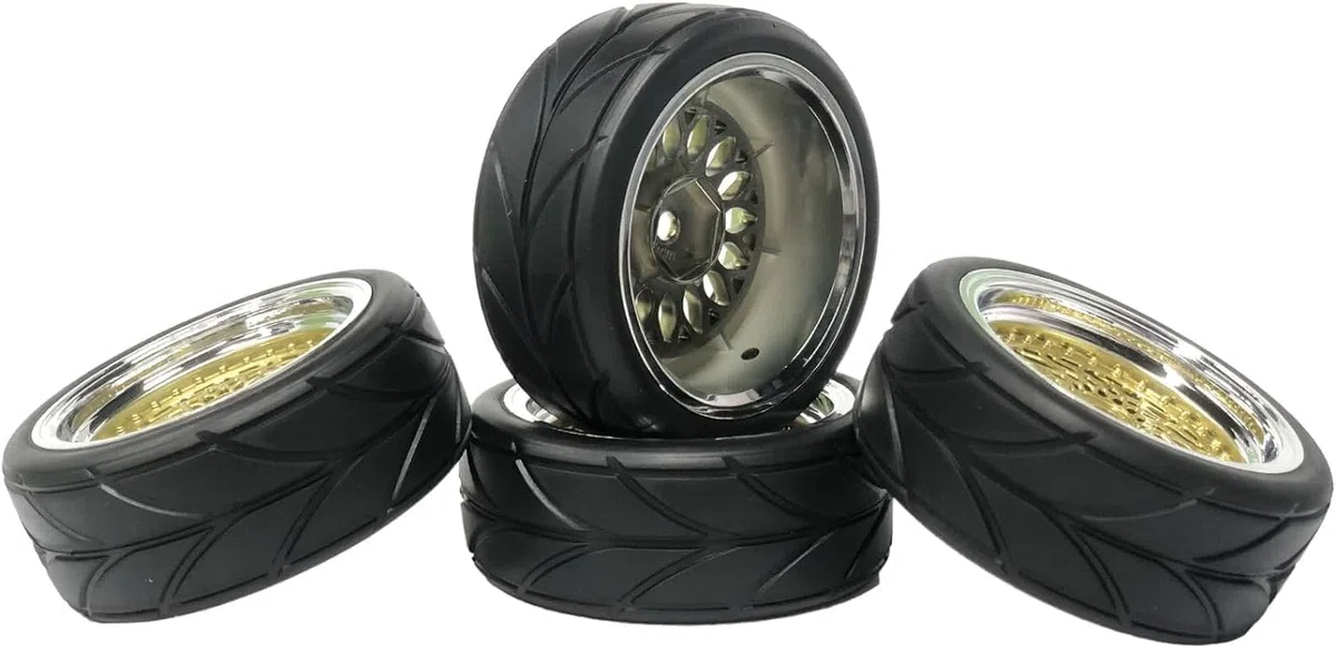 Set di pneumatici e ruote per auto RC, KINGCOO 4 pezzi pneumatici in gomma da 64mm con ruote rivestite in plastica esagonali da 12mm per 1/10 RC On-Road Run-Flating Touring Racing Auto (Oro Argento)