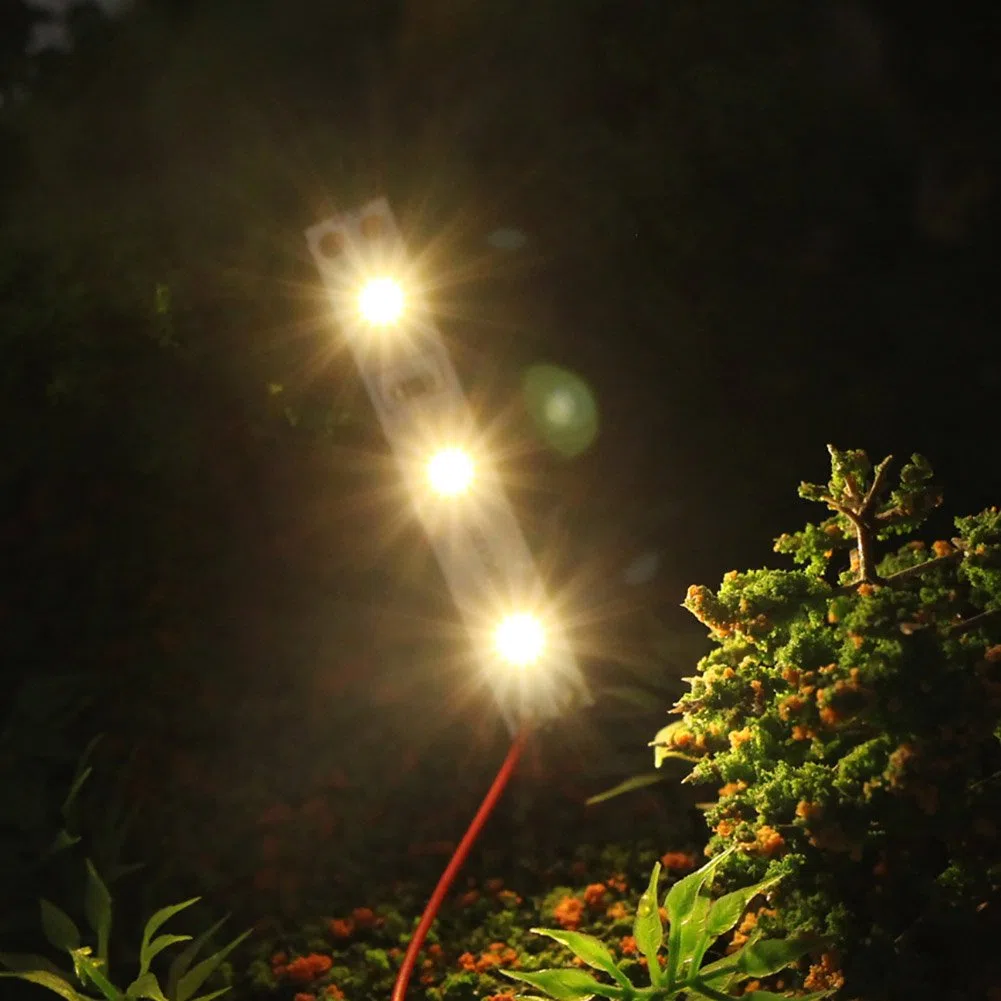 Evemodel DD01WM 10 pezzi Striscia LED bianca pre-cavi autoadesiva flessibile 12V ~ 18V 3528 SMD LED