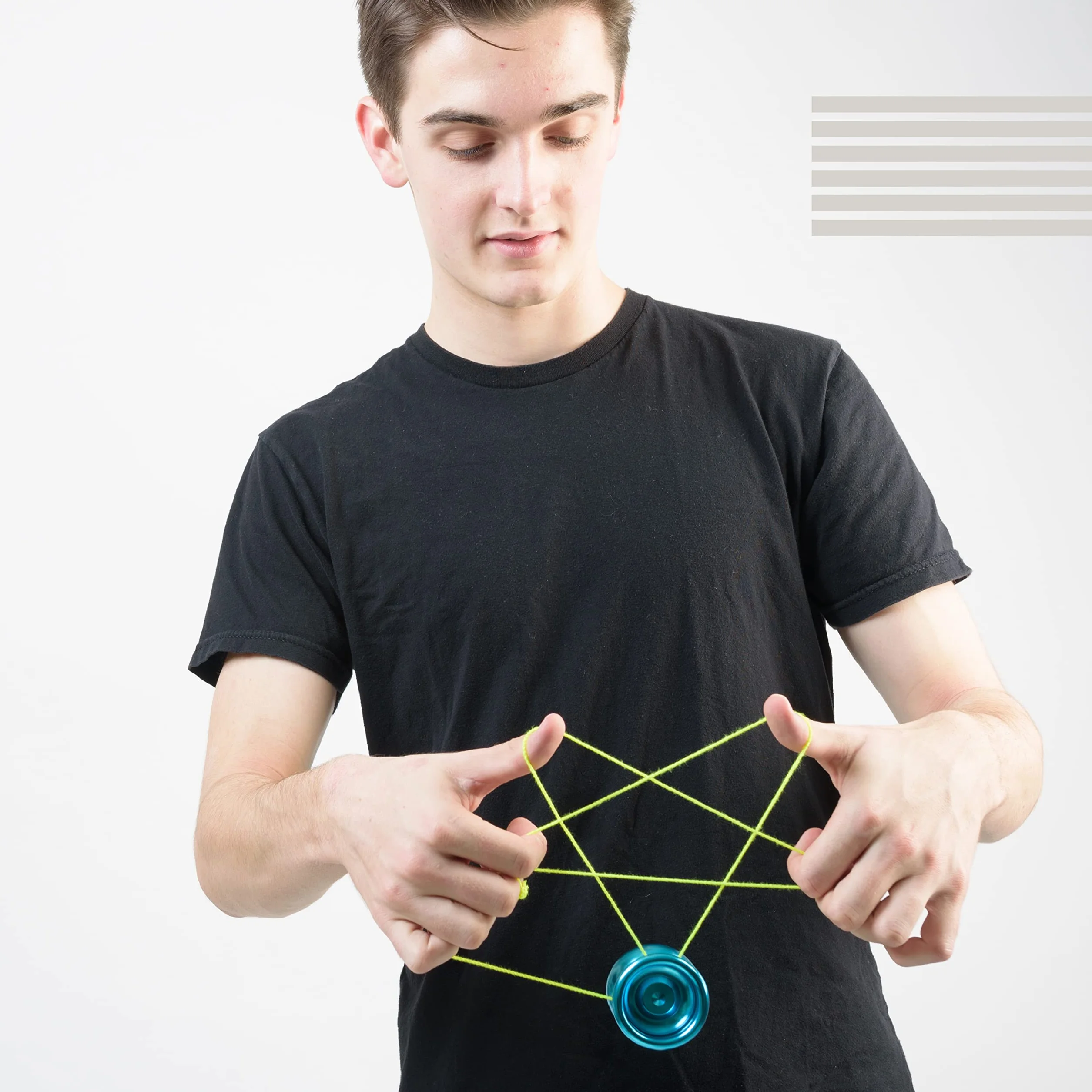 Yomega Maverick – Yoyo professionale in alluminio per bambini e principianti con cuscinetto a sfera di dimensioni C per avanzati yo yo Tricks e ritorno reattivo + 2 corde extra