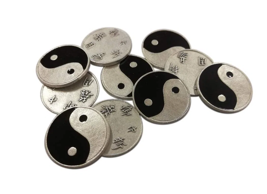lazzaro italy Monete TAO Yin Yang placcate Argento - Oracolo I Ching e Portafortuna - Diametro Moneta Cm 2,1 - N. 10 Pezzi