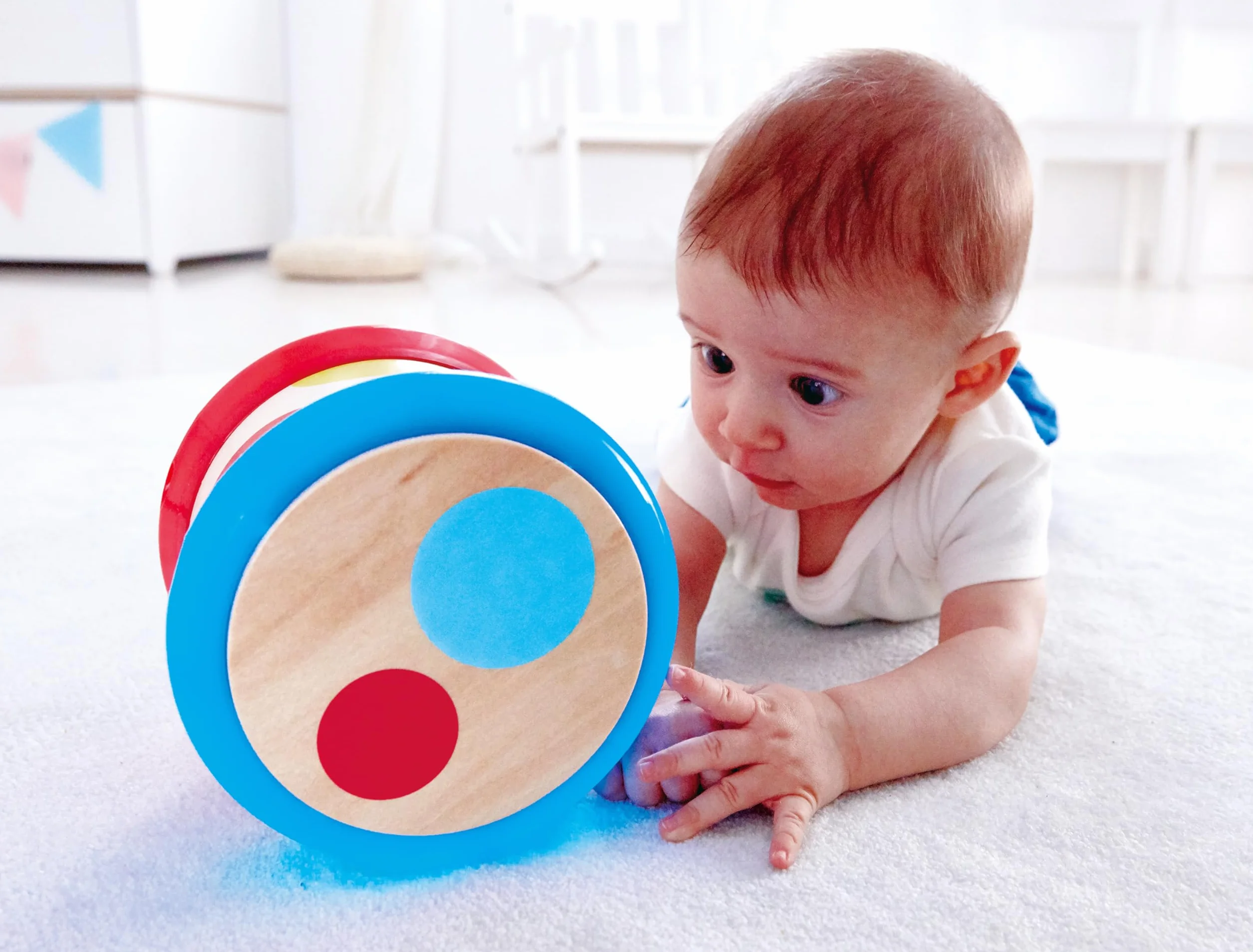 Hape Baby Tamburo | Giocattolo musicale educativo | Con tanti suoni per avvicinarsi alla musica dai 6 mesi