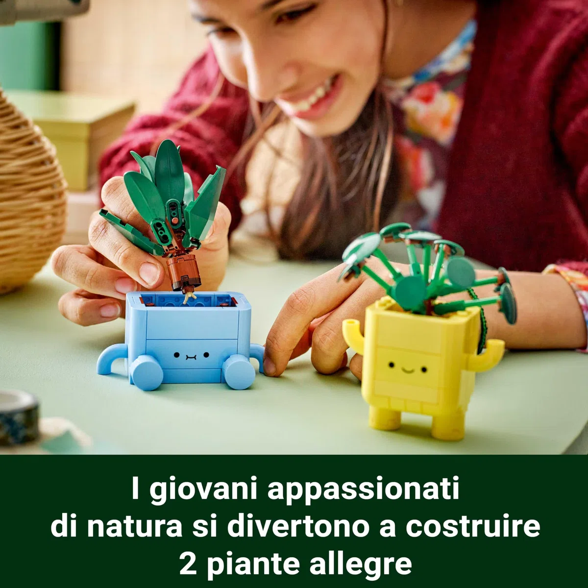 LEGO Botanicals Piantine Felici Giocattolo - Kit di Arti e Mestieri per Bambine con 2 Piante Artificiali, 2 Vasi di Fiori e Facce Intercambiabili - Regali per Ragazze da 9 Anni Fan della Natura 10349