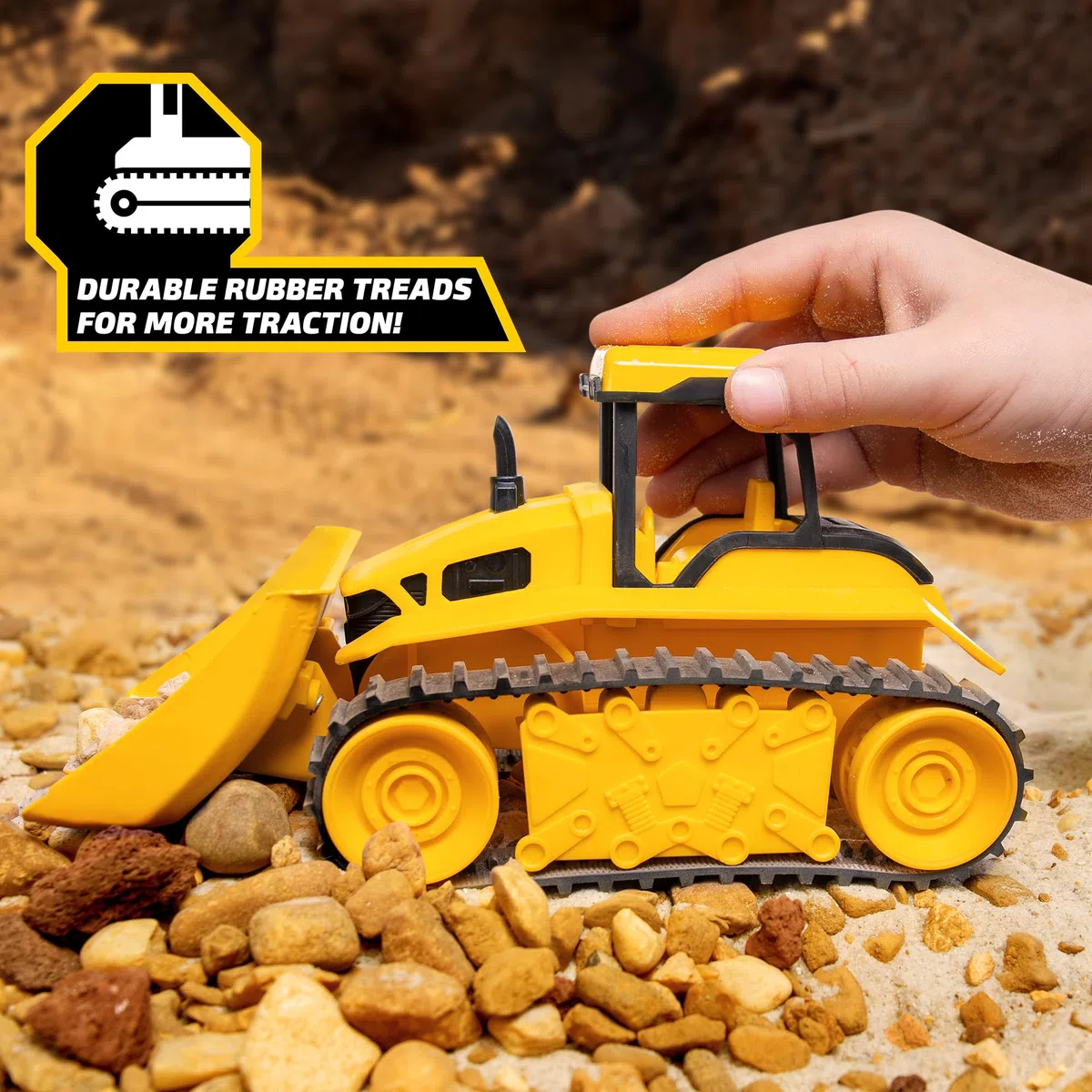 Tonka Basic Fun Mini Steel Classics Bulldozer - Costruzione in acciaio, parti funzionanti, luci e suoni realistici, design giallo vivido - perfetto per bambini dai 3 anni in su