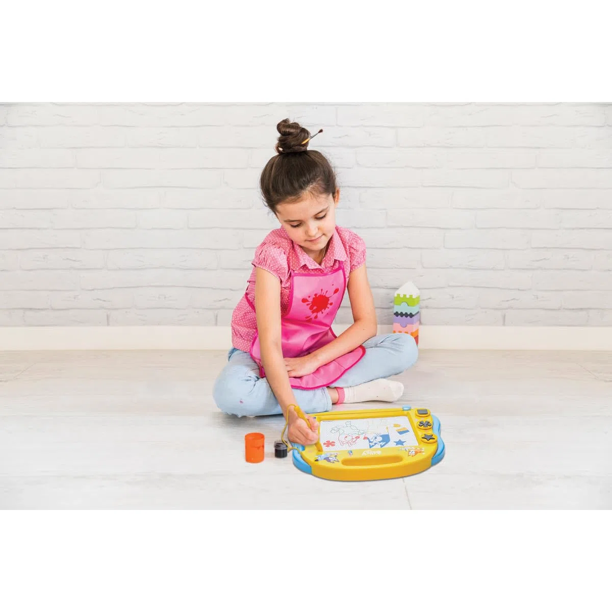 Lexibook, Bluey, Lavagna da Disegno Magnetica Multicolore, Giocattolo Artistico per Bambini con Stilo e timbri, Giallo/Blu, CRBY550LXB
