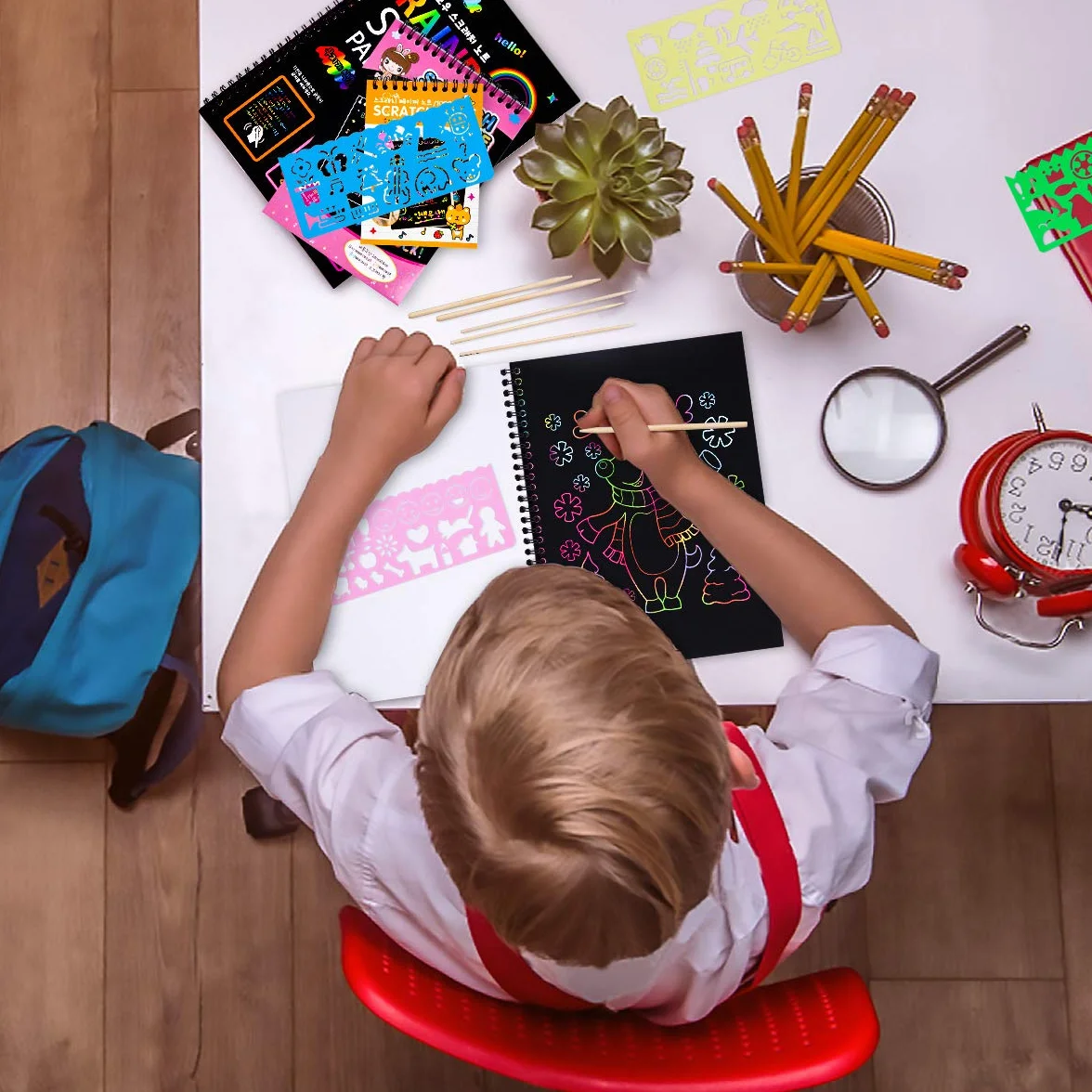 Scratch Art Notes per Bambini, Set di 3 Blocco da Disegno Arcobaleno Scratch Paper con 6 Penne Stilografiche In Legno e 4 Righelli Da Disegno per Disegni, Giochi e Scrittura