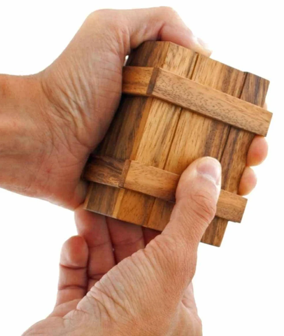 Logica Giochi art. SCRIGNO DI PANDORA M - Rompicapo in Legno - Scatola Segreta - Difficoltà 3/6 DIFFICILE - Collezione Leonardo