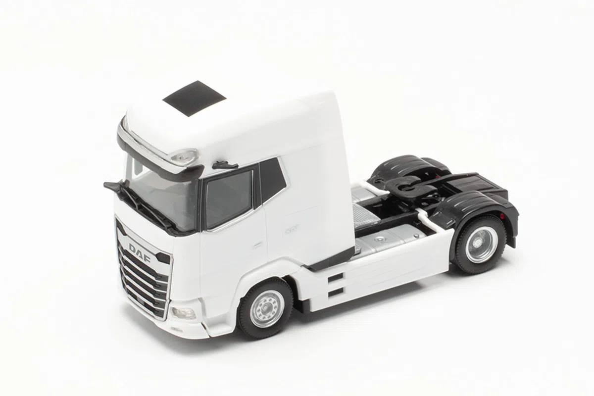 Herpa modello di camion DAF XG+ Trattore, scala 1:87, modello di camion per diorama, oggetto da collezione per modellismo, made in Germany, modello in miniatura