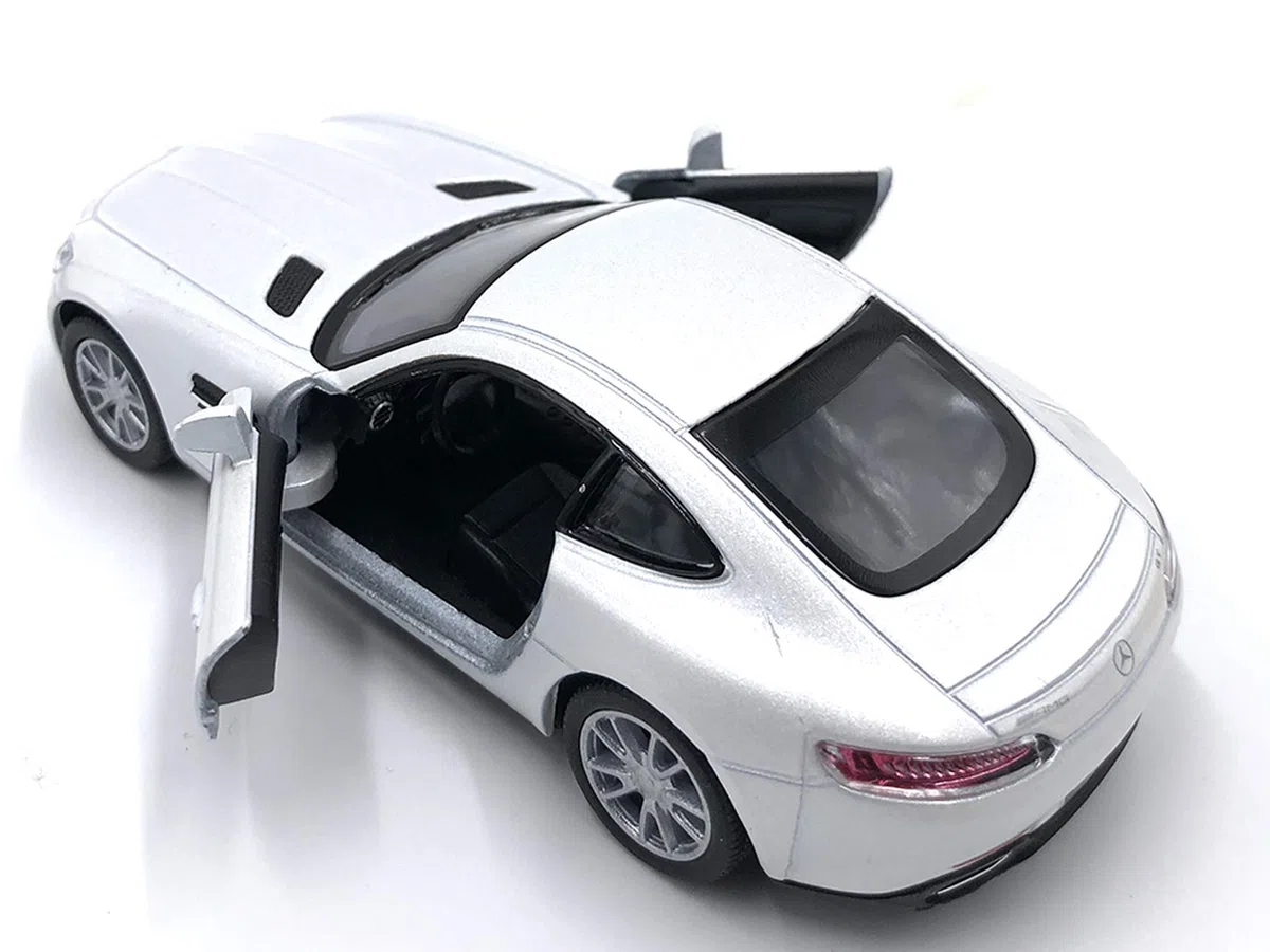 modellismo auto in scala 1:36 (AMG white)