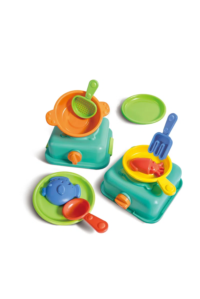 Hape Set da Cucina per Bambini da Spiaggia, 11 Accessori per Giocare al Mare