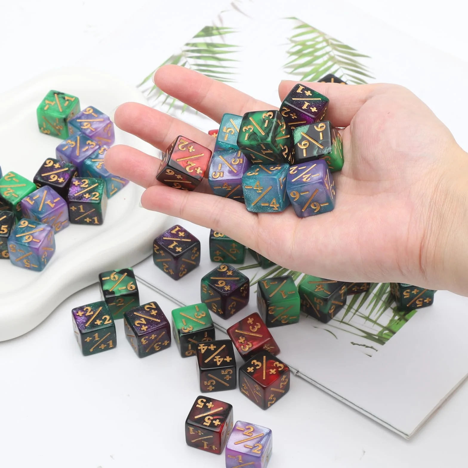 DAWRIS 48 pezzi contatori dade, token dade fedeltà compatibili con MTG, CCG, accessori per gioco di carte con sacchetti di immagazzinaggio