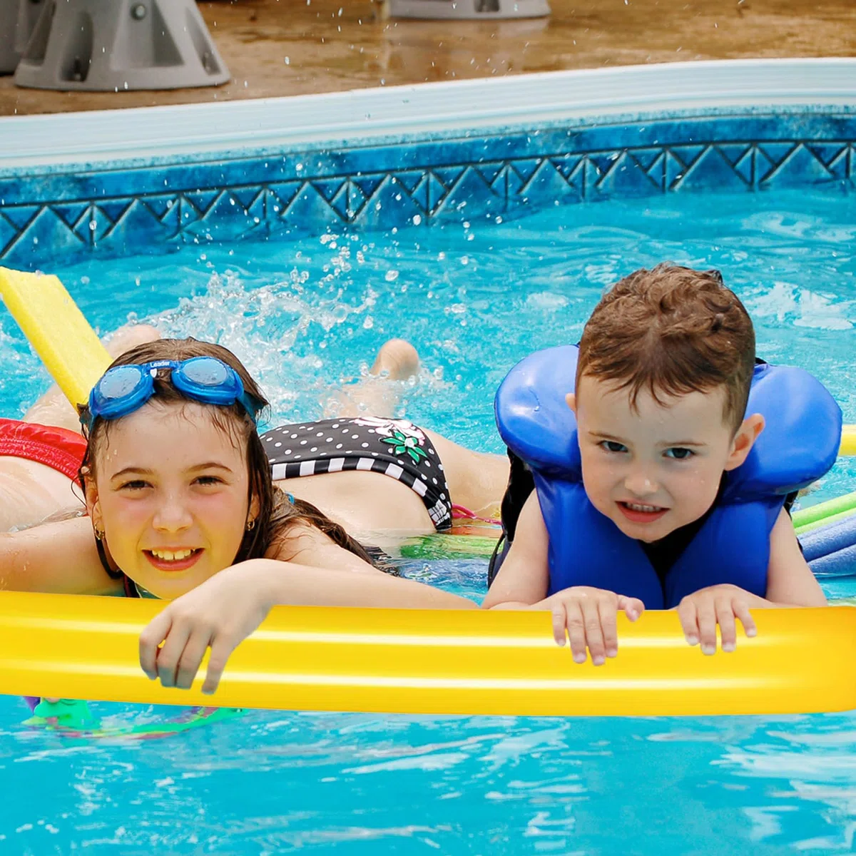 Piscina galleggiante, spaghetto da piscina, spaghetto da piscina colorato per bambini adulti