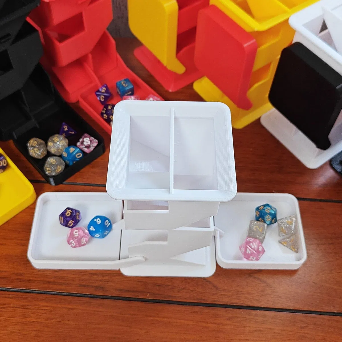 Torre di dadi pieghevole con doppio vassoio, portatile, stampa 3D, torre pieghevole per dadi DND per draghi e dungeon, giochi di ruolo da tavolo, giallo