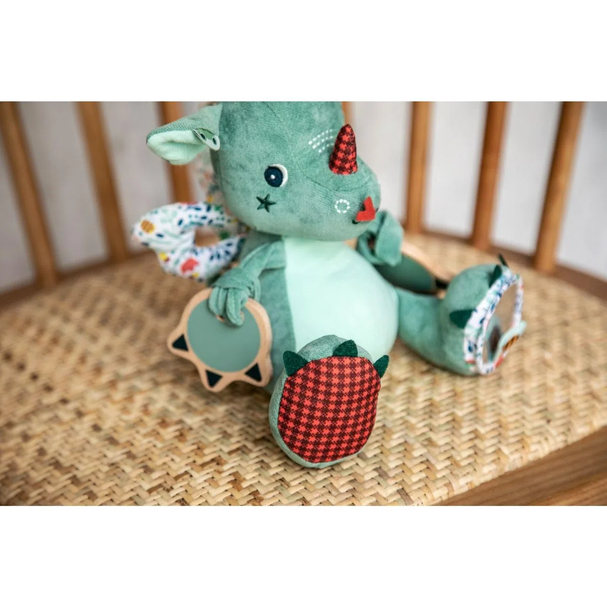 LILLIPUTIENS - Sonaglio attività Joe Il Drago - Peluche interattiva per Neonati con Specchio, sonaglio e Carta Frusciante - Stimola i Sensi, la motricità e l’immaginazione - Giocattolo educativo