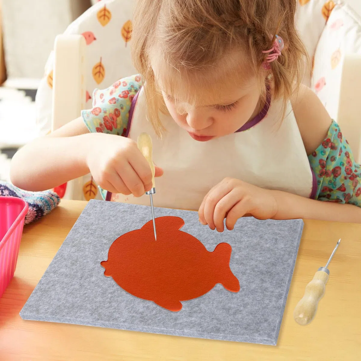 4 Pezzi Punteruolo E Tappetino per Bambini Kit, Kit Punteruolo e Feltro per Bambini, Set Tingling, 4 X Kit per Infeltrimento ad Ago 20x30x0,9cm con 4 X Aghi da Agopuntura per Regalo di Pasqua, Natale