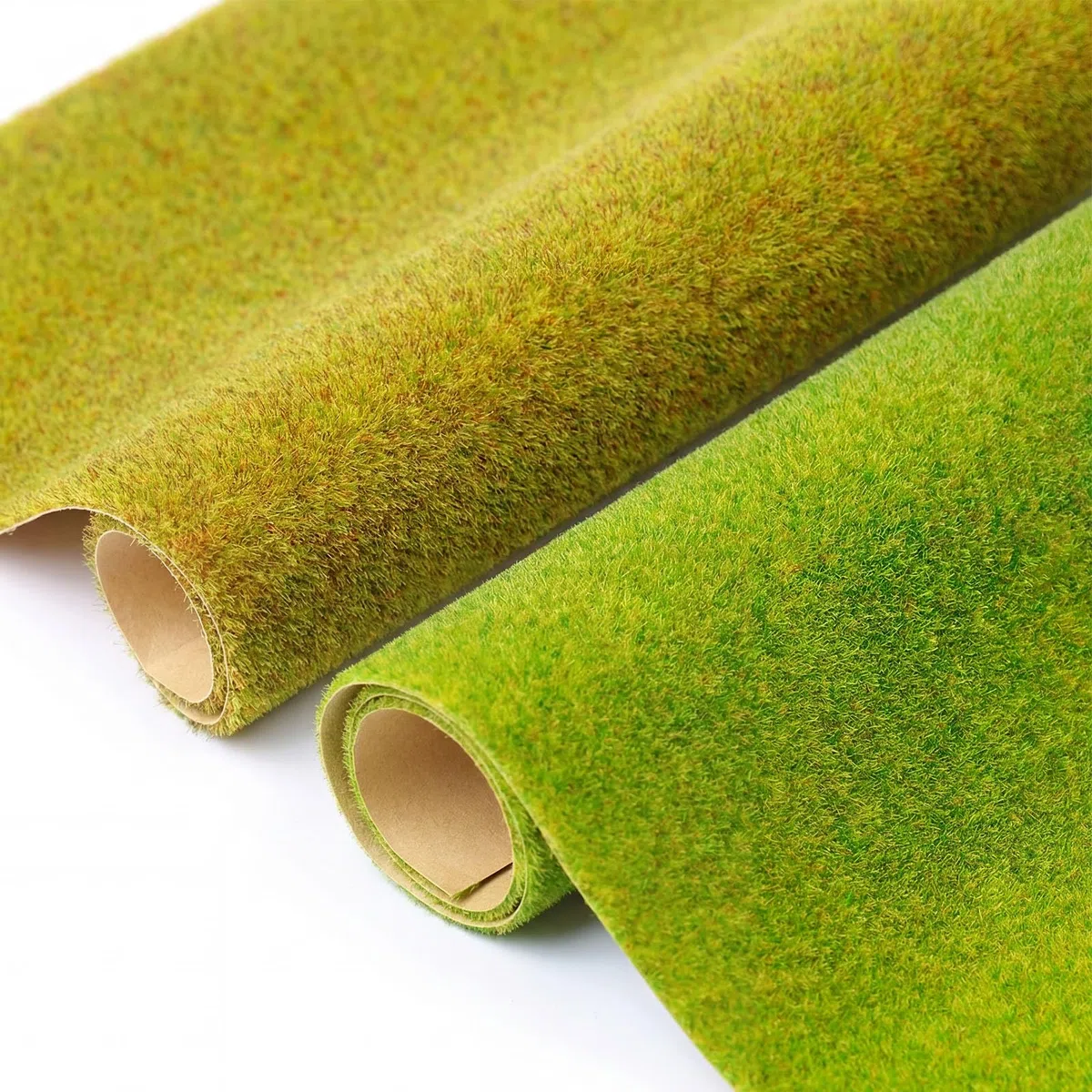 2 Rotoli Tappeto Erboso Sintetico 100 x 35 cm Tappeto Erboso Modello Ferroviario Floccato, Erba Finta Decorazione Bonsai Mini Giardino per Modellismo Paesaggistico(Verde Giallastro/Verde)