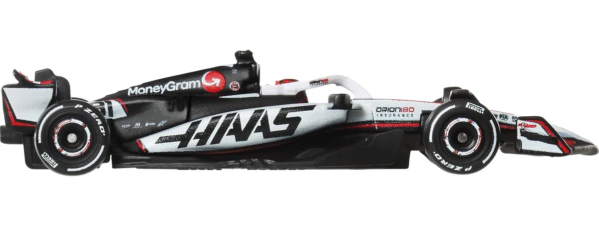 Hot Wheels Scala 1:64 Auto da Corsa Giocattolo da Collezione Premium in Metallo Pressofuso Formula 1 con Pneumatici per Piloti Veri e Corpo/Telaio in Metallo (Gli Stili Possono Variare)