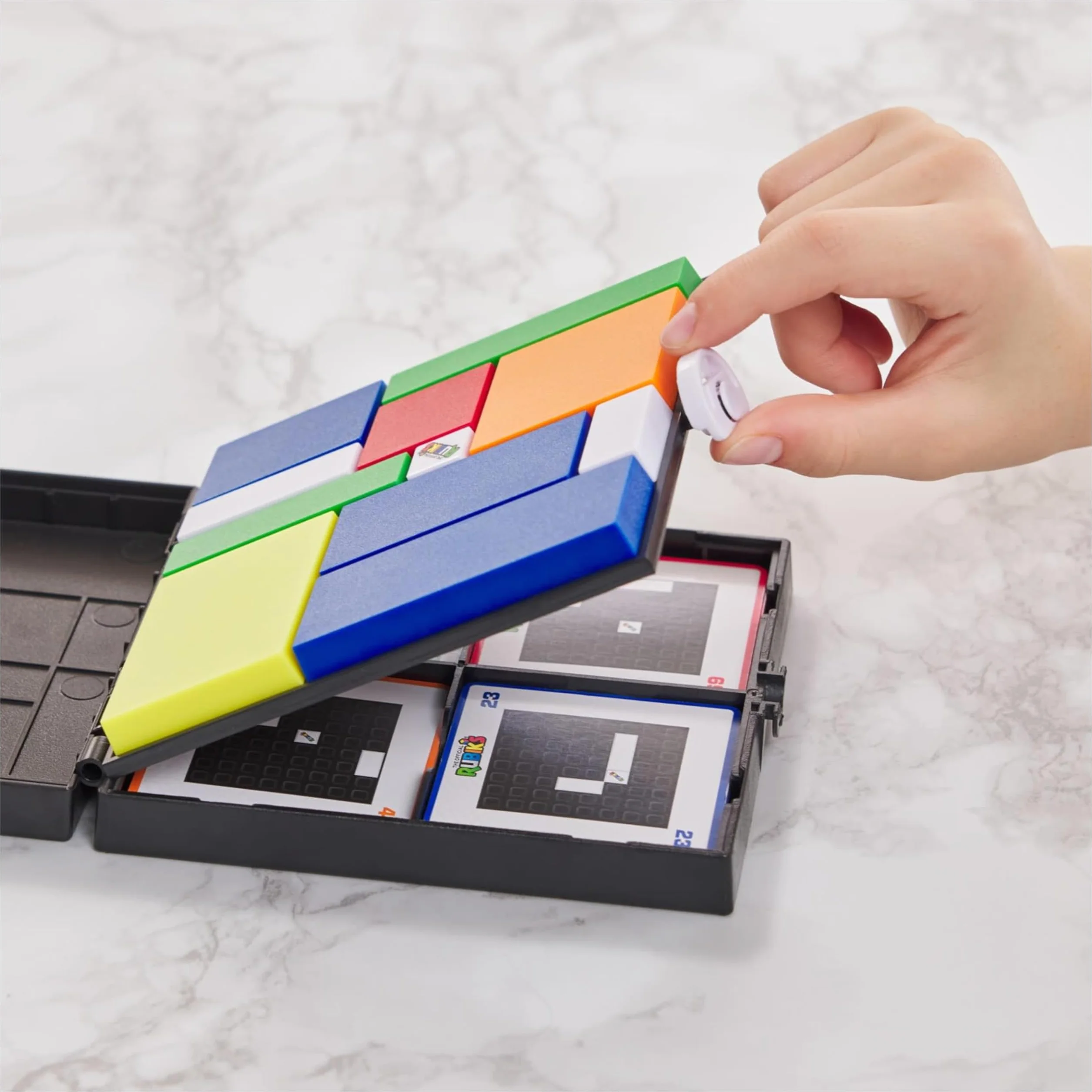 Gioco Rubik's Cube Gridlock, gioco di risoluzione di problemi ispirato al classico giocattolo tattile e rompicapo, per adulti e bambini dai 7 anni in su