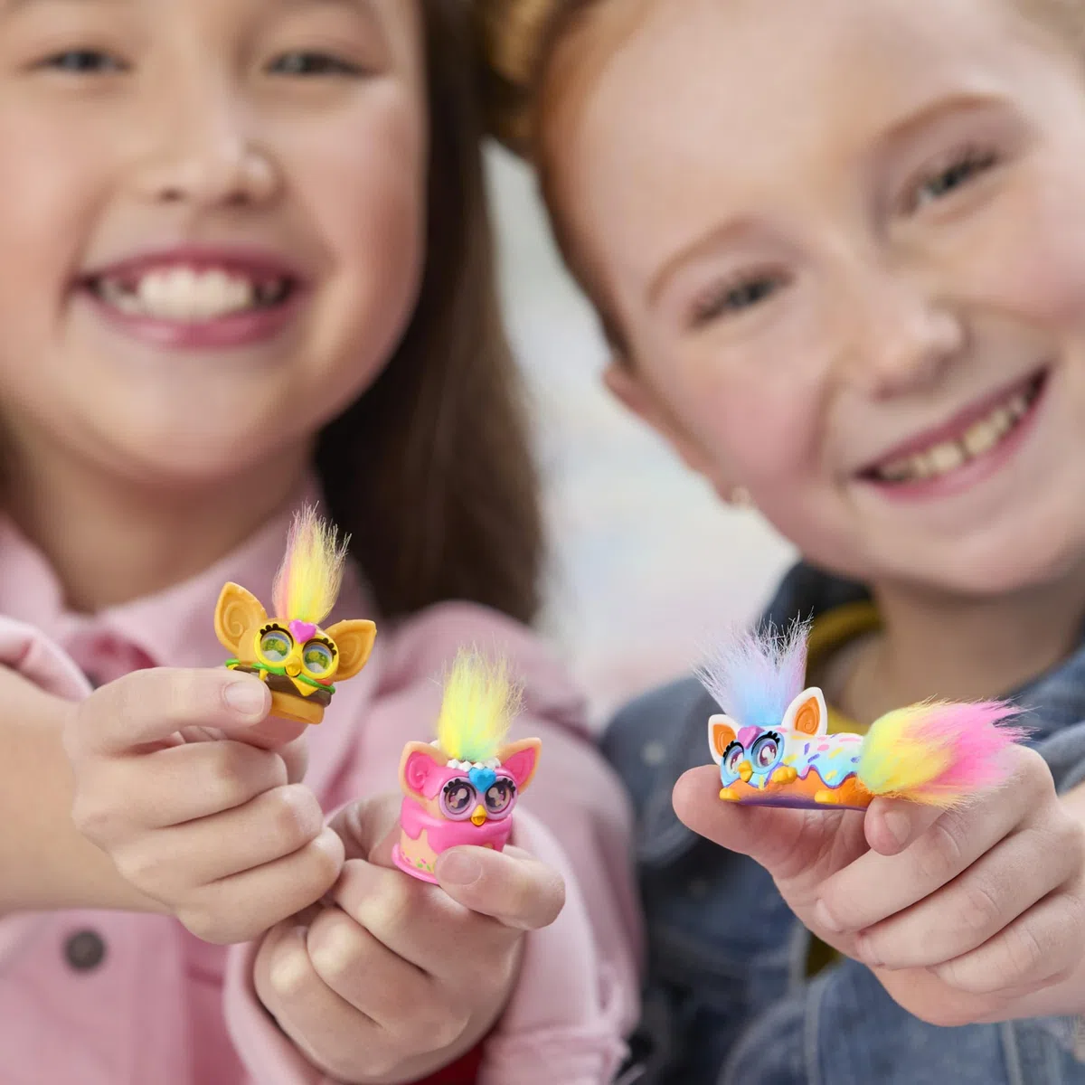 Furby Minis, Serie 1, Confezione da 12 Action Figure